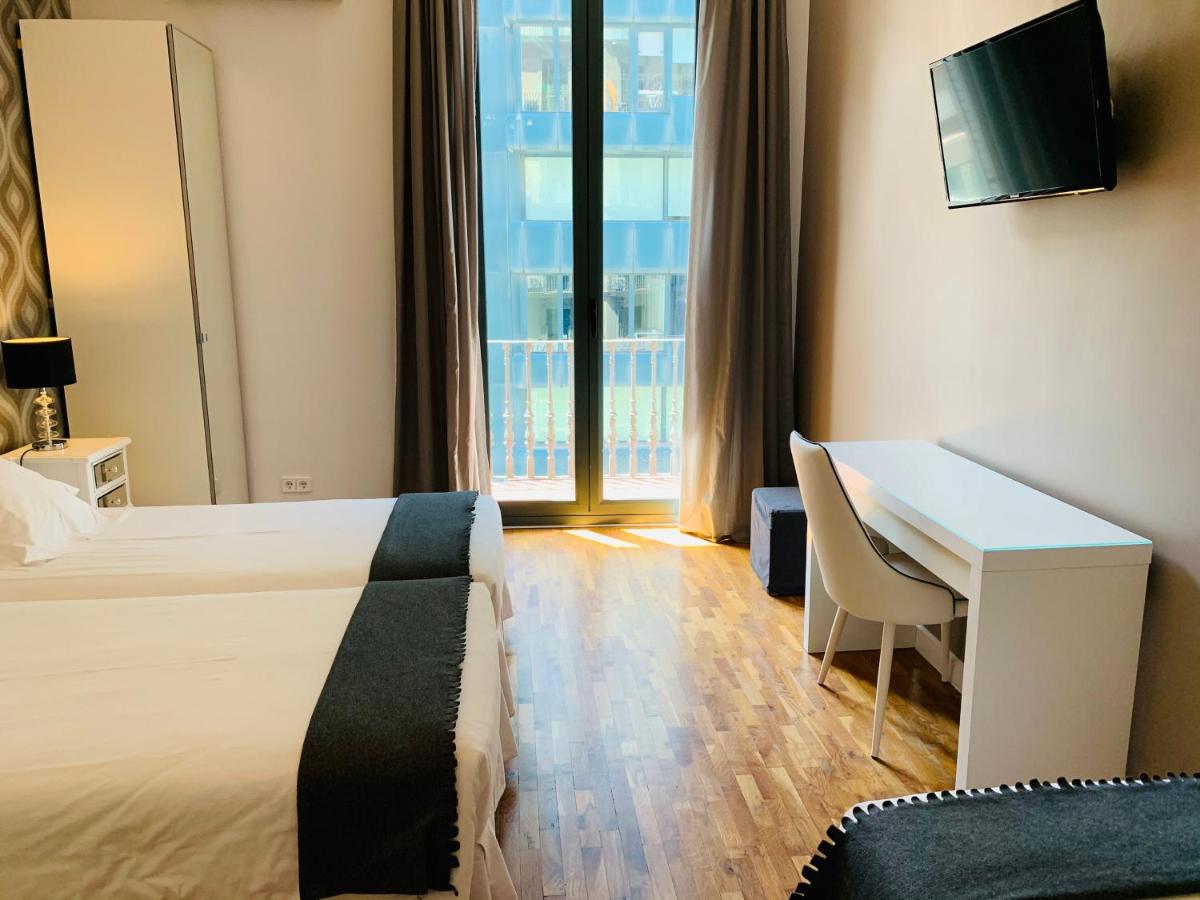 Super Balmes Guest House - Housity