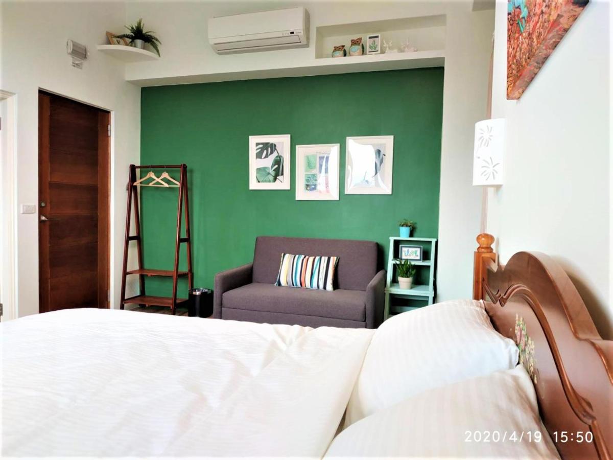 1969 Meters Square Seed B&B - Housity