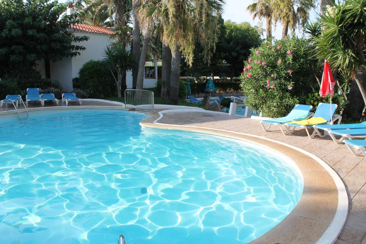 Piscina en o cerca de Apartaments Talayot