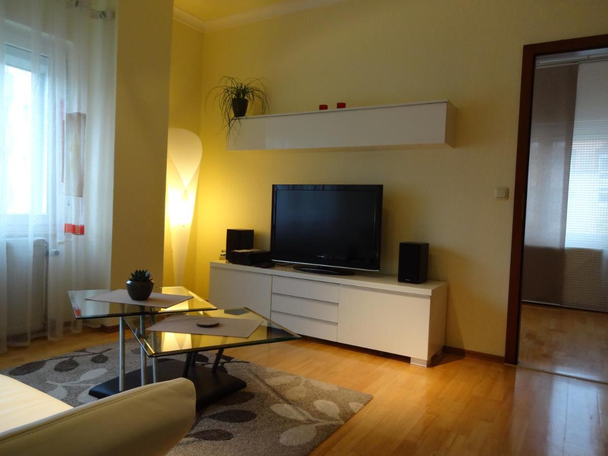 Ferienwohnung Huttenstrasse 22C - Housity