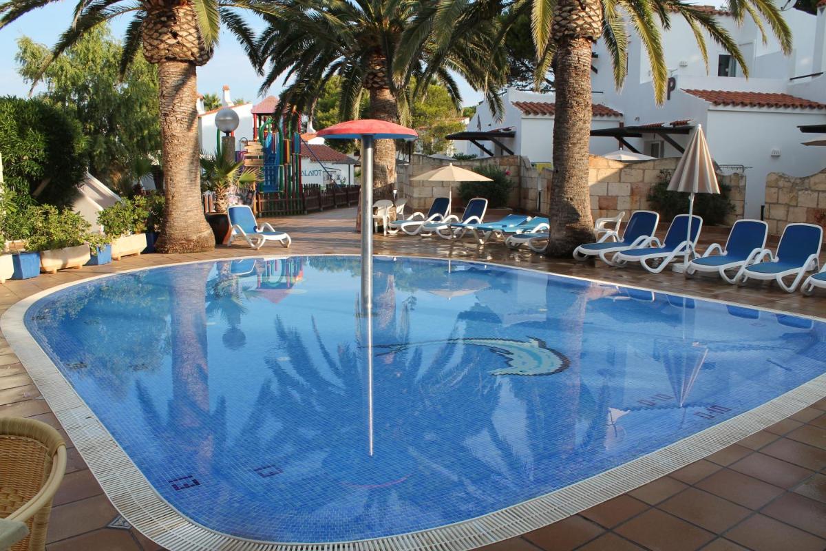 Piscina en o cerca de Apartaments Talayot