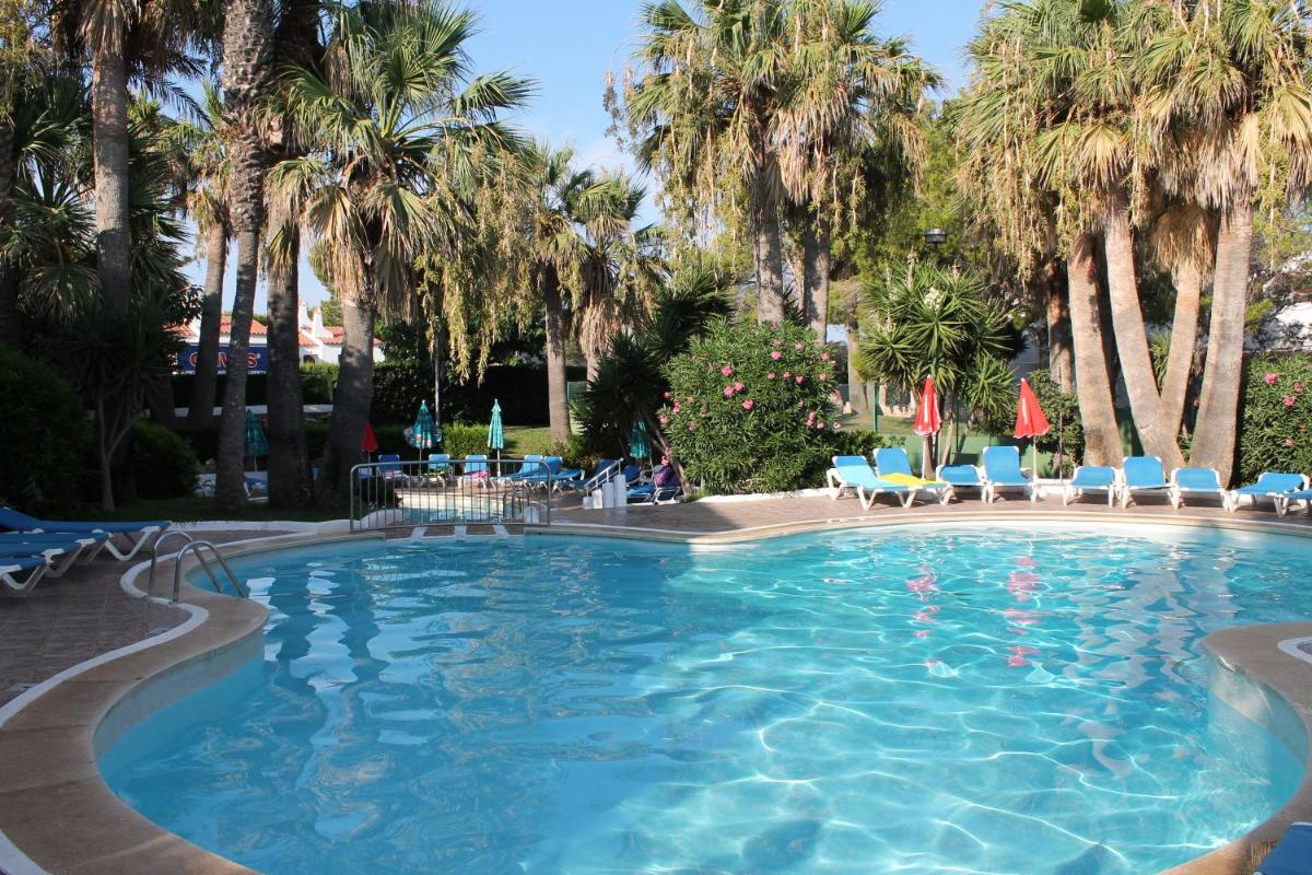 Piscina en o cerca de Apartaments Talayot