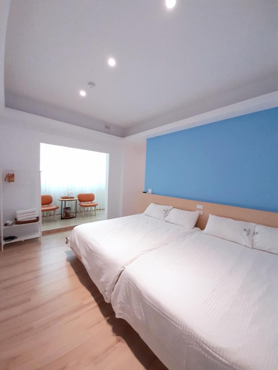 Love Travel Guest House - Housity