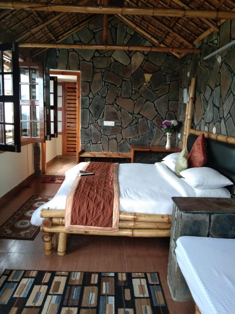 Vamoose Heritage Resort - Housity