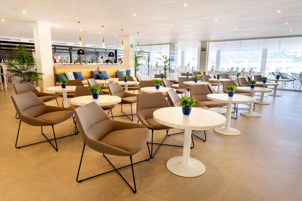 Zona de estar de Parque Nereida Suites Hotel