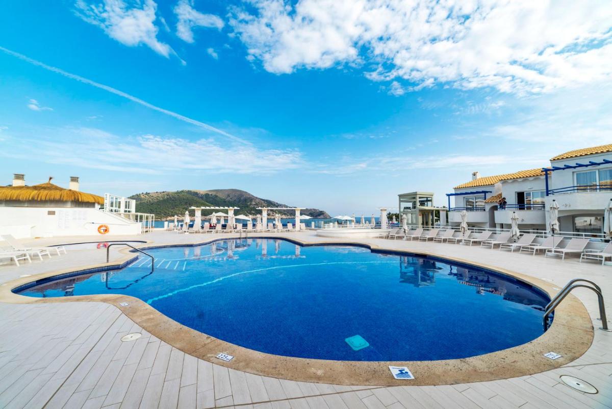 Piscina en o cerca de Parque Nereida Suites Hotel