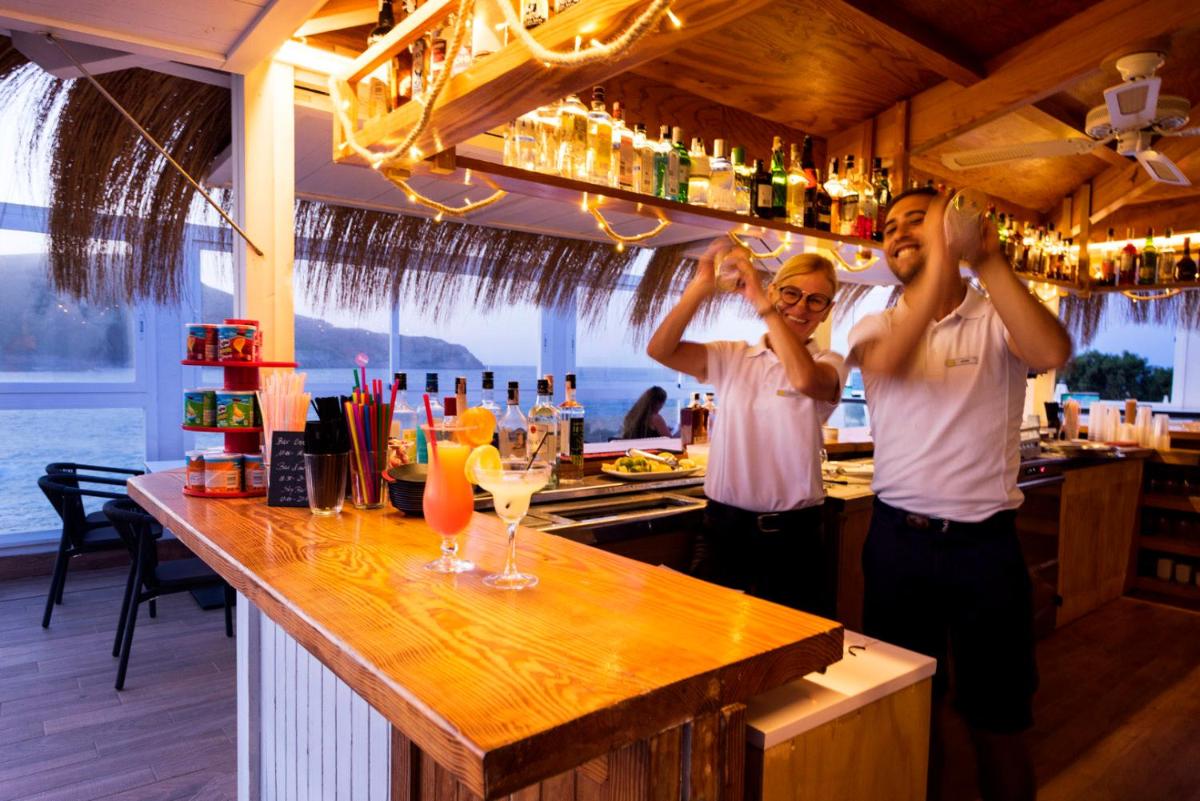 Bebidas en Parque Nereida Suites Hotel