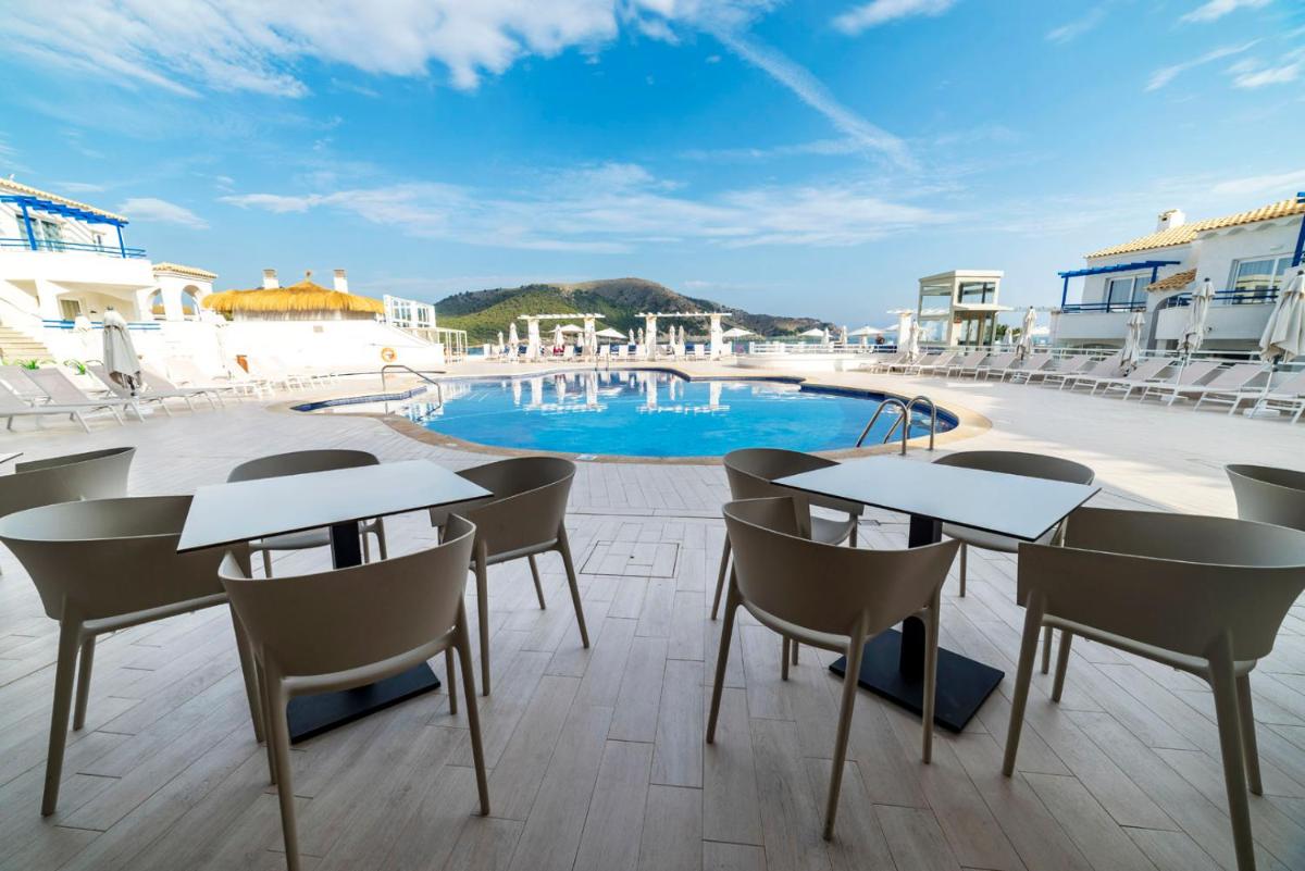 Piscina en o cerca de Parque Nereida Suites Hotel