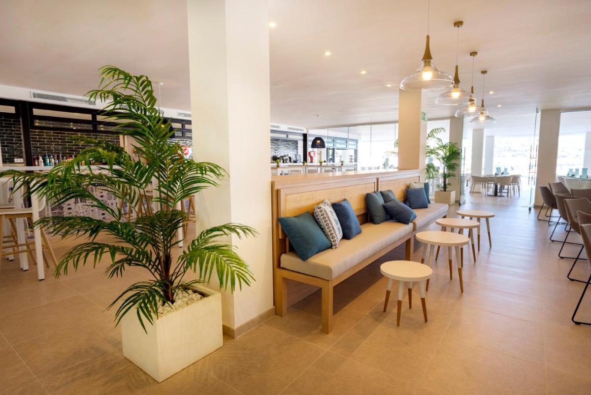 Zona de estar de Parque Nereida Suites Hotel