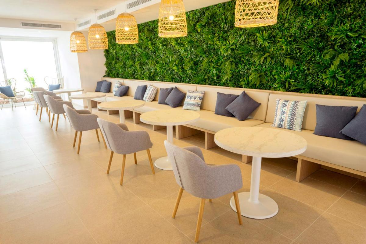 Zona de estar de Parque Nereida Suites Hotel
