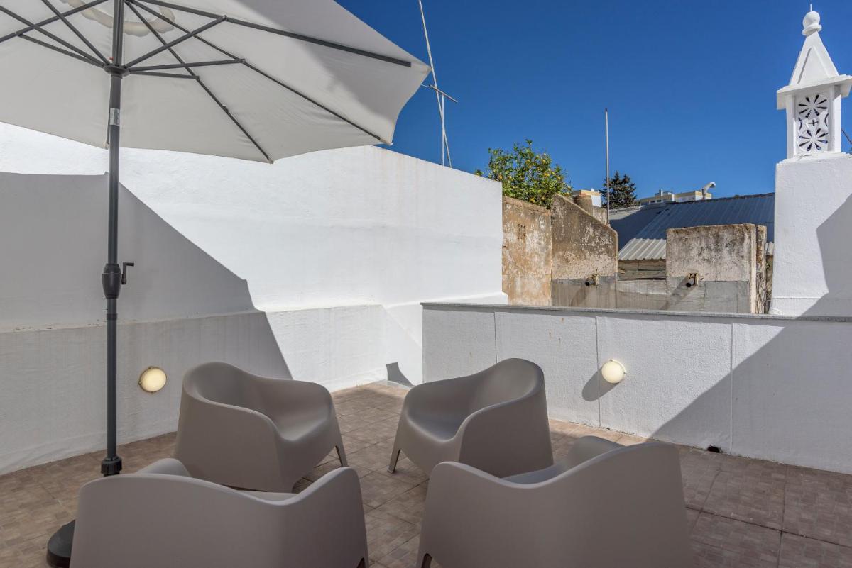 FLH Faro Central House with Terrace - Housity
