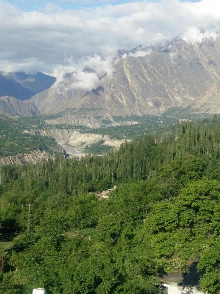 Mezban E Hunza Hotel - Housity