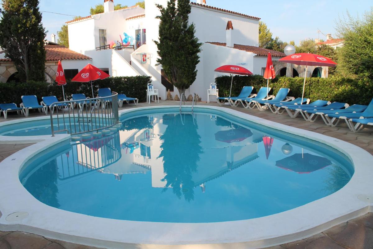 Piscina en o cerca de Apartaments Talayot