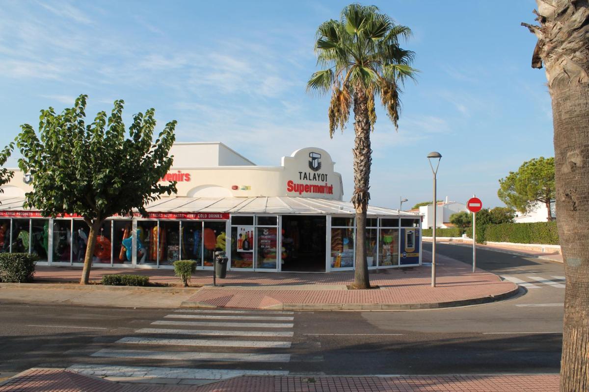 Imagen de la galería de Apartaments Talayot, en Cala en Blanes