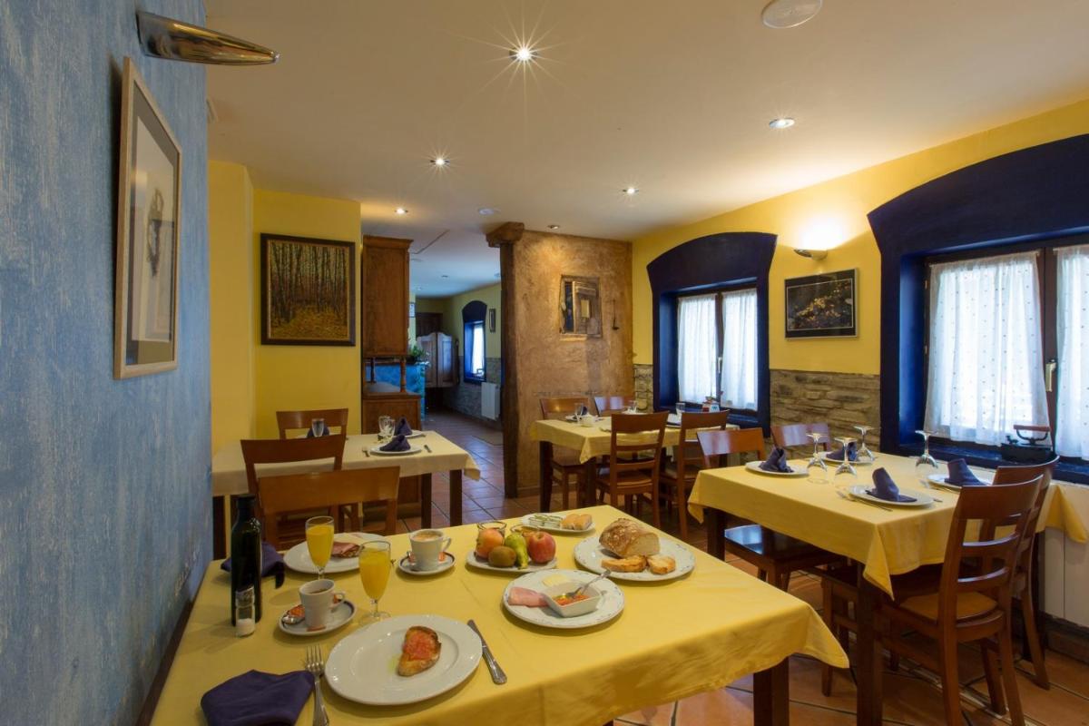 Hotel Rural Los Cerezos de Yanguas - Housity