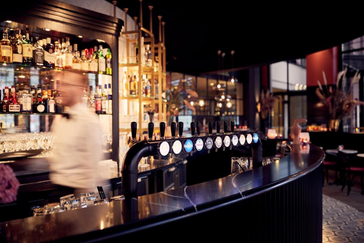 Van der Valk TheaterHotel De Oranjerie - Housity