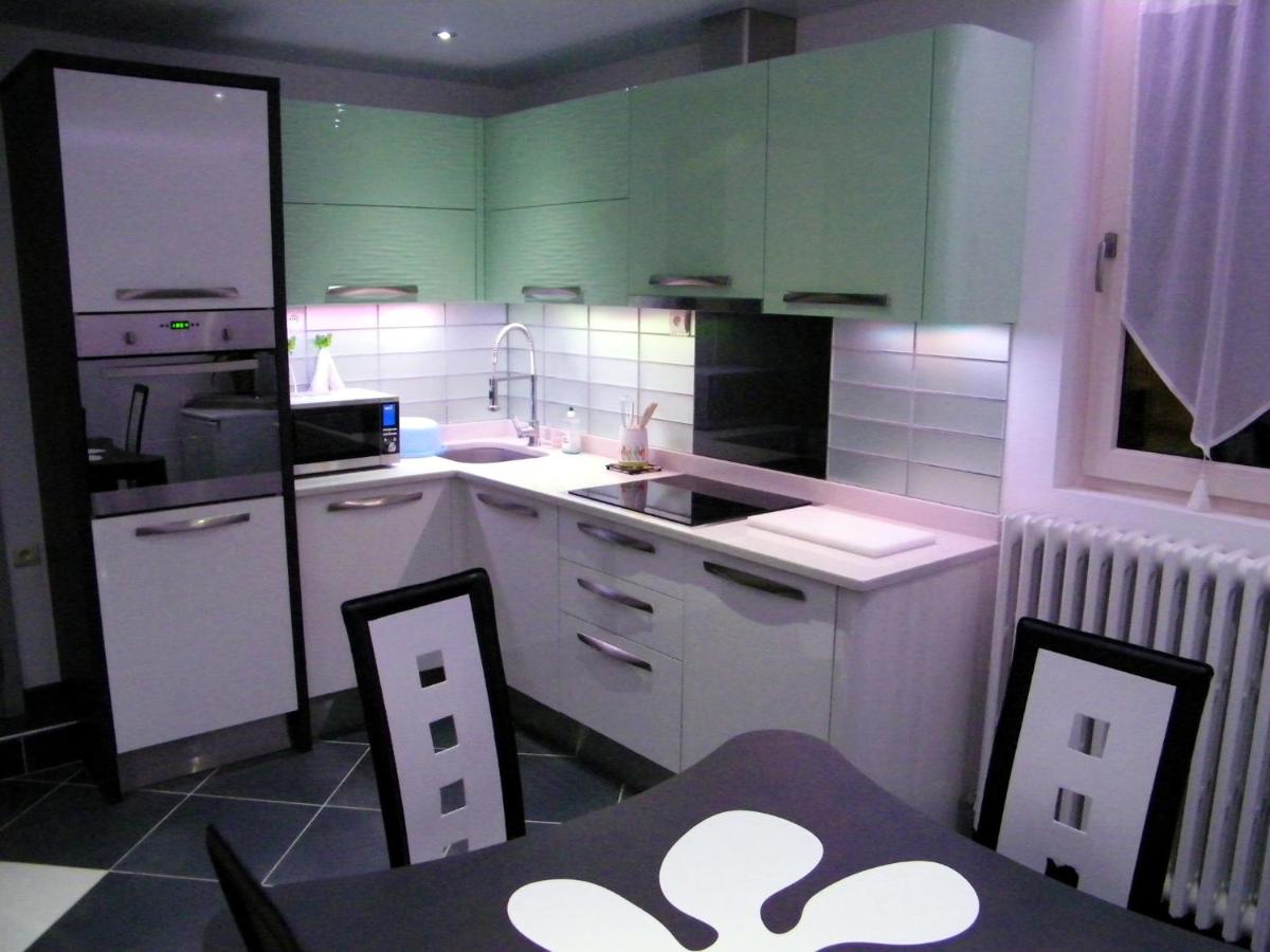 Suitetrails - Grand appartement dans villa avec parking quartier résidentiel