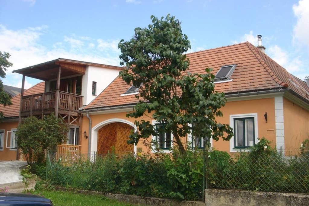 Ferienwohnung Beerengarten - Housity