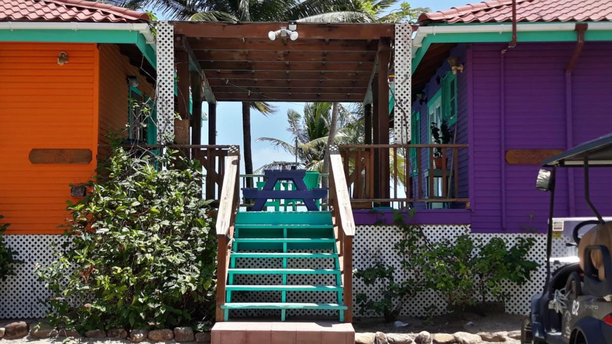 Coco's Beachfront Cabanas - Housity