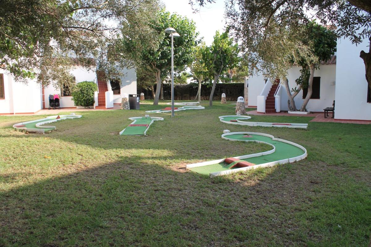 Jardín al aire libre en Apartaments Talayot