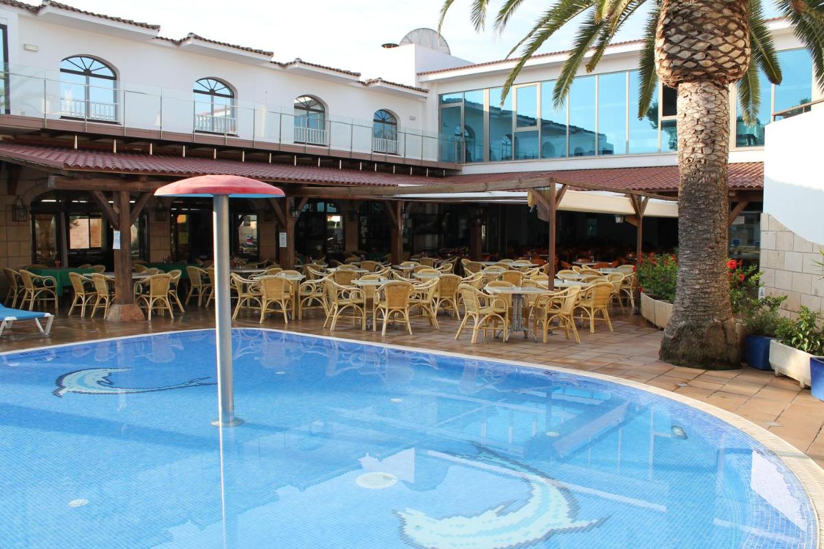 Piscina en o cerca de Apartaments Talayot