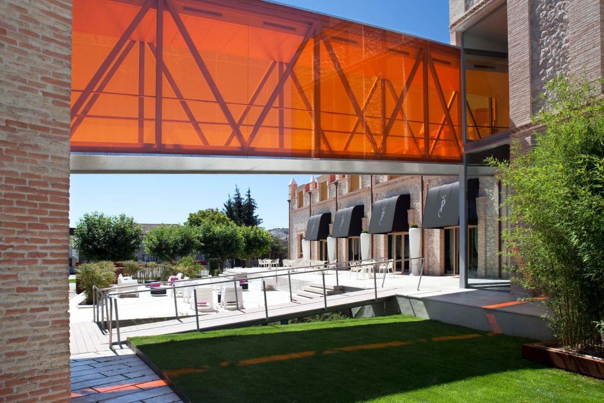 Jardín al aire libre en Hotel AF Pesquera
