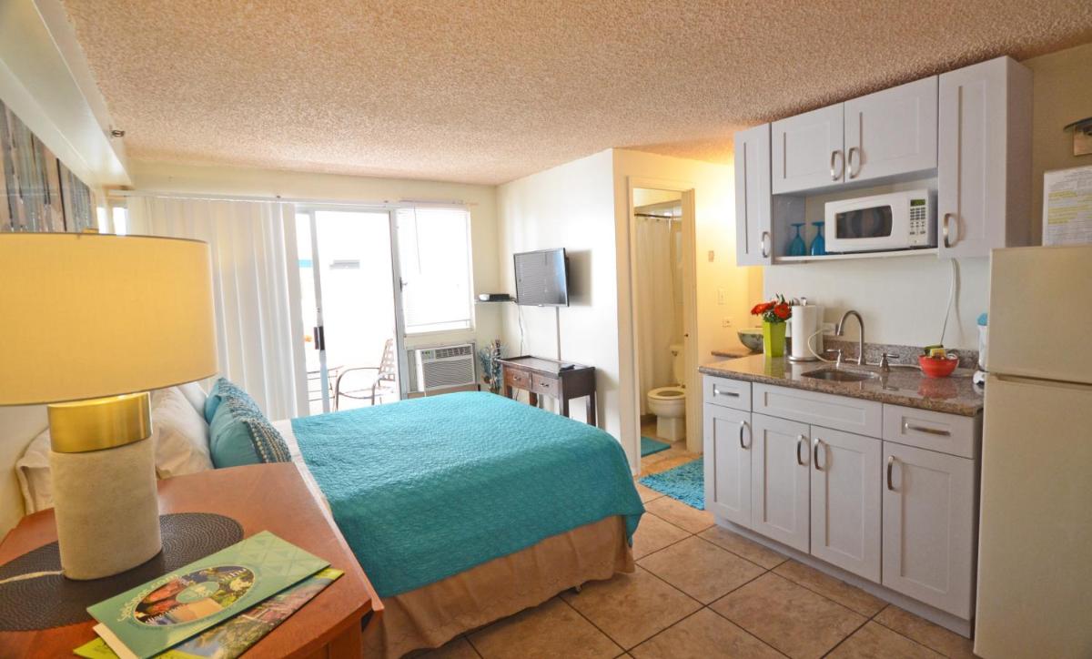 Newly Remodeled KV807 Waikiki Studio - Housity