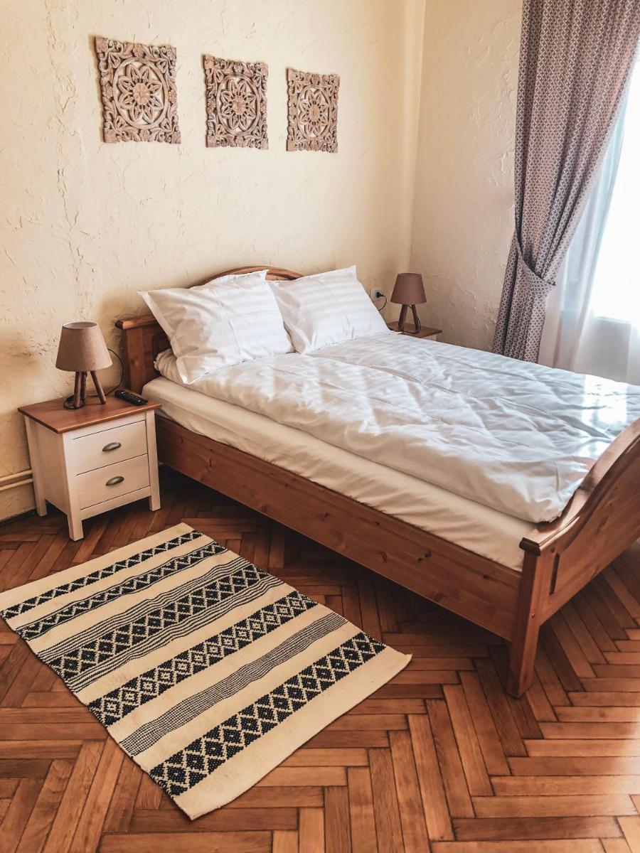 English Apartment?Spacious Rooms?Complete Kitchen - Housity