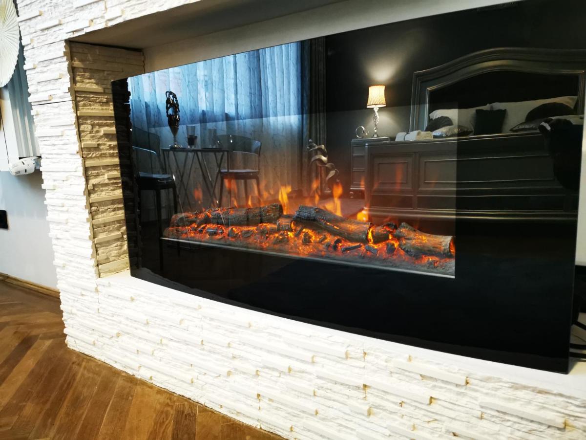 Suitetrails - Crystal Central Apartment
