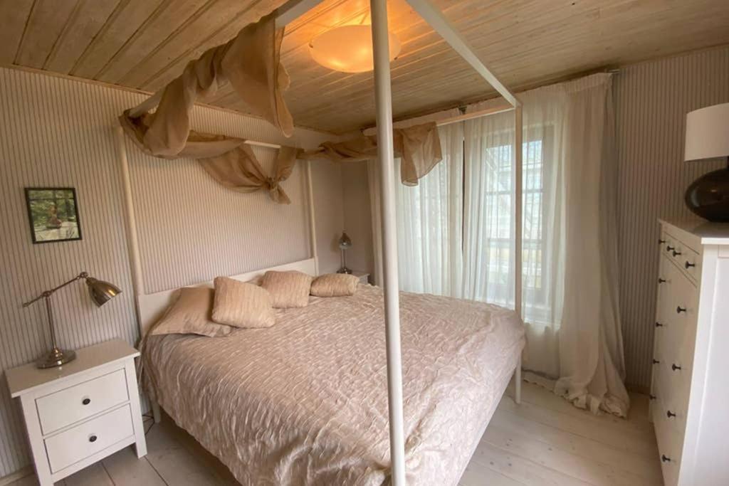 Beach House Ežurgas - Housity