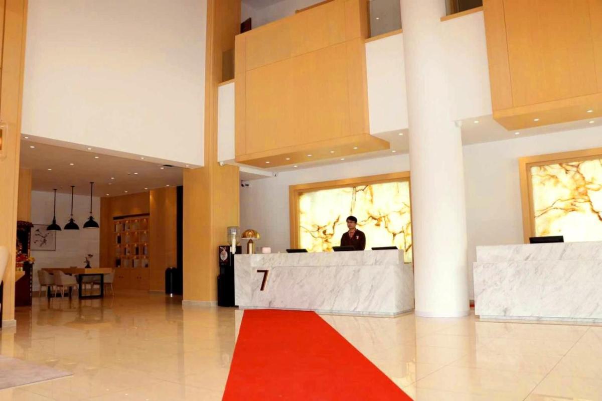 7Days Premium Weihai High-speed Rail Station Bathing Beach - Housity