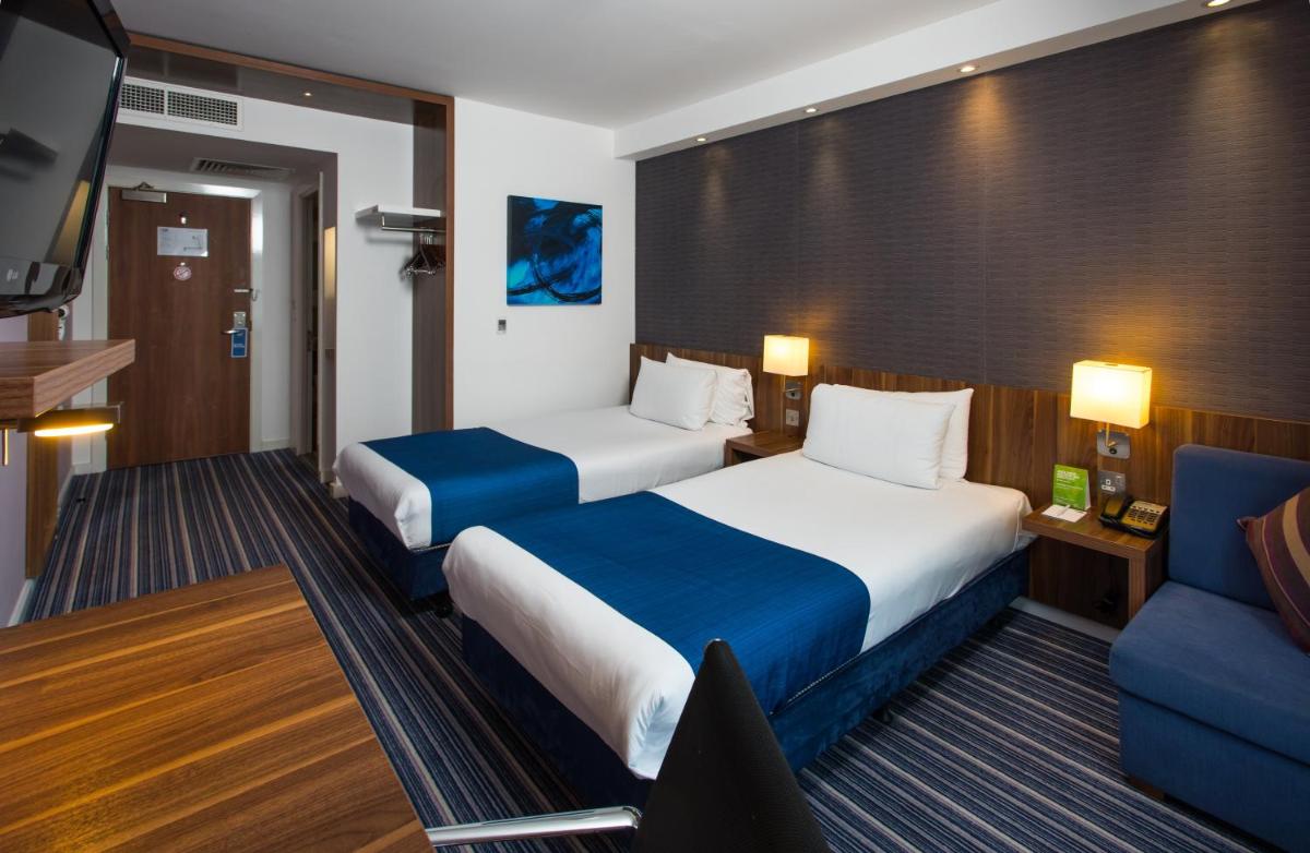 Holiday Inn Express London-Wimbledon-South, an IHG Hotel - Housity