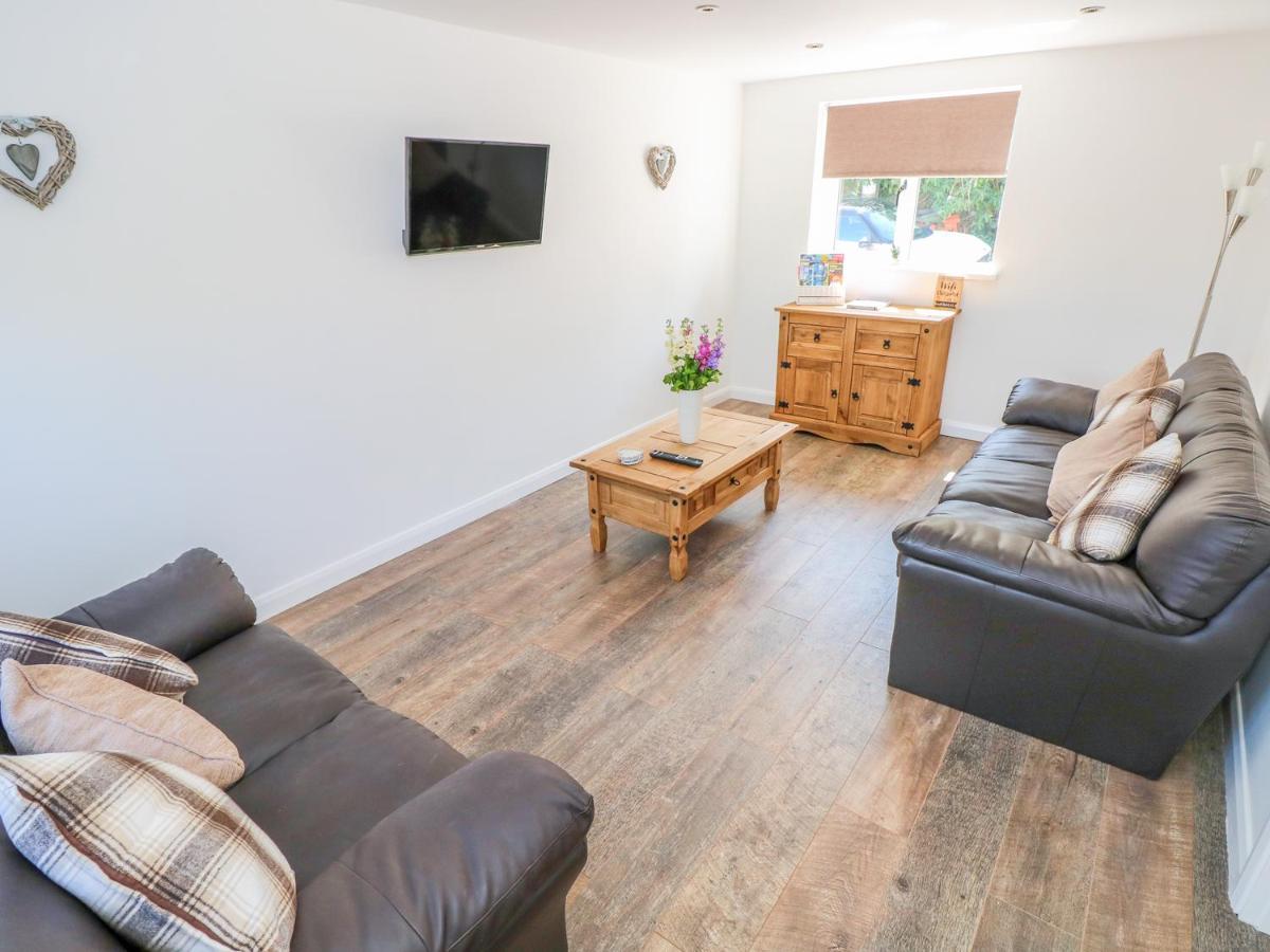 Grove Cottage - Housity