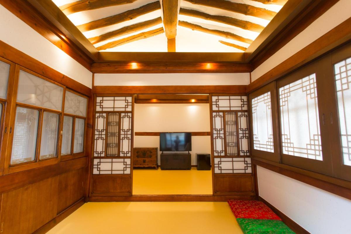 Hanok1957 - Housity