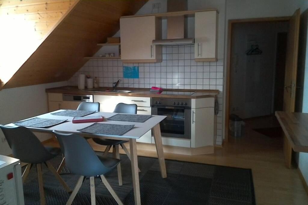 Schöne Wohnung in Deggendorf für 1 bis 5 Personen - Housity