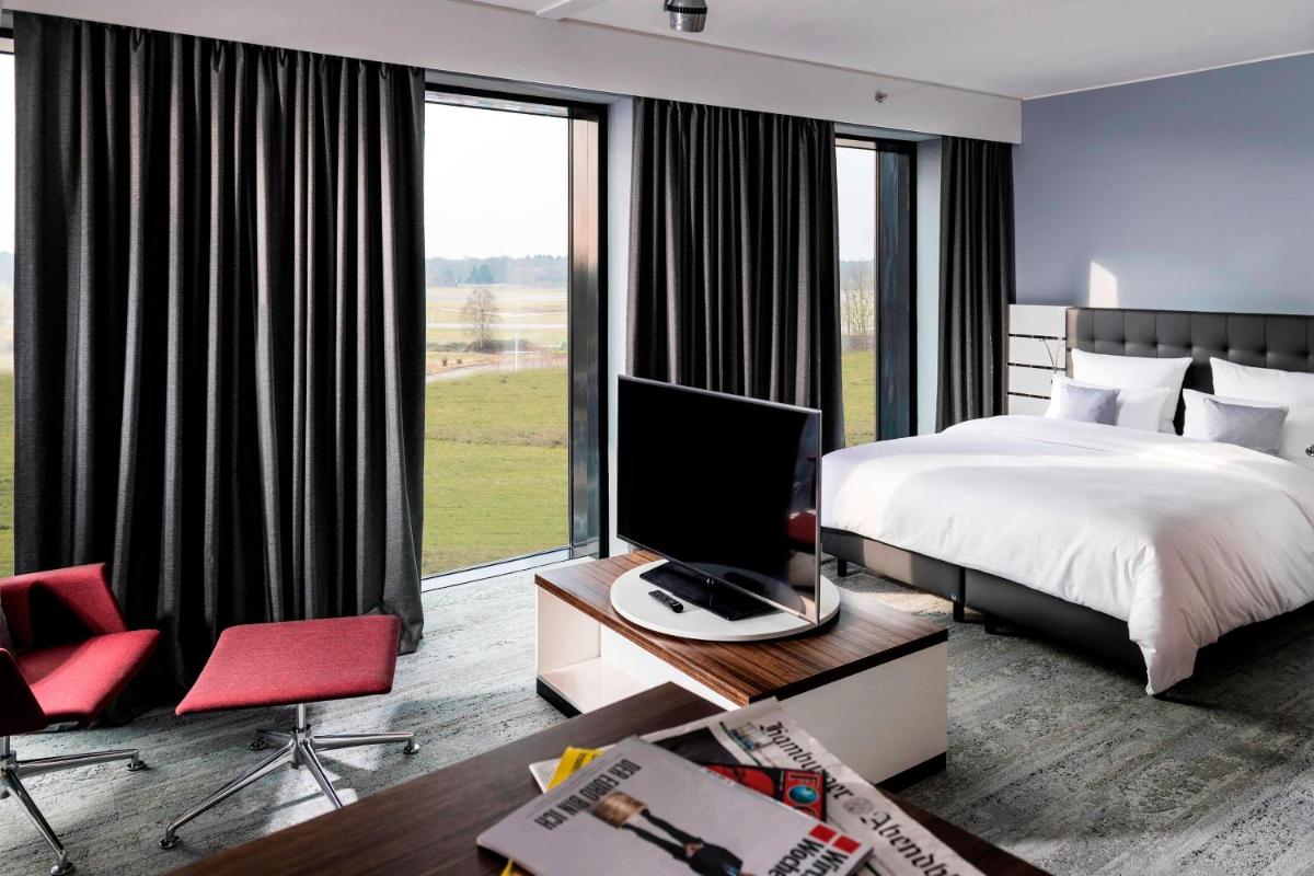 Airport Plaza Hotel Hamburg - Housity