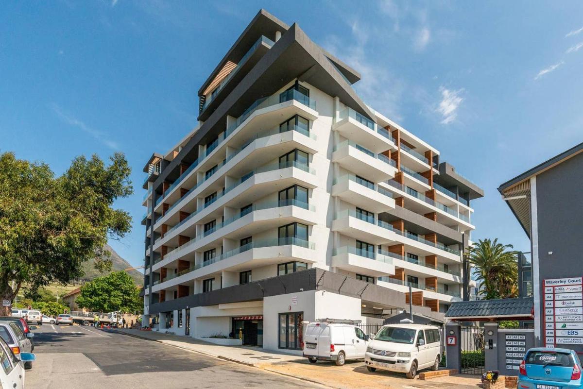 MONDAINE CENTRAL LUXURIOUS SPACIOUS AND TRENDY - Housity