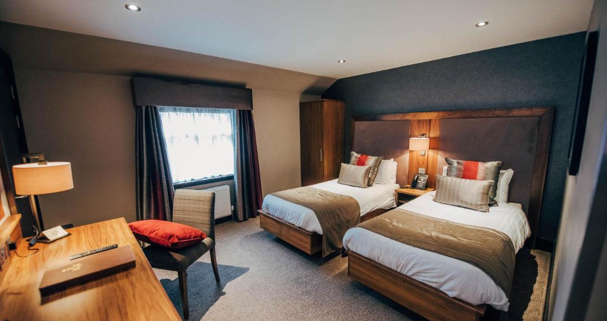 Busby Hotel - Housity