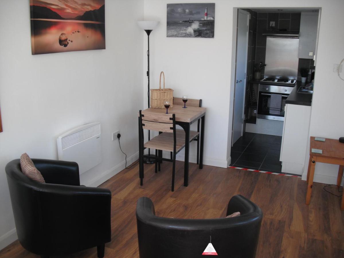 White Horse Studio - Housity