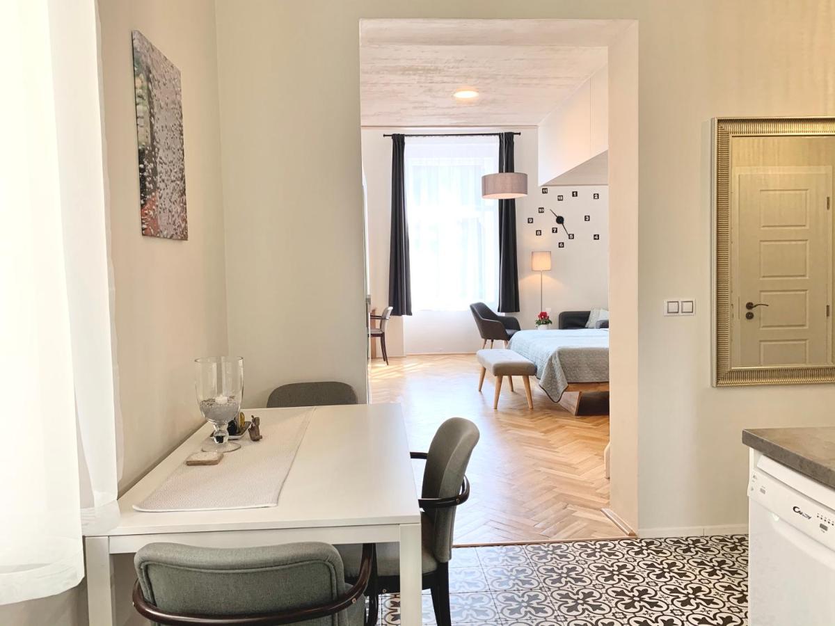 Marienbad Apartment - Hizvo