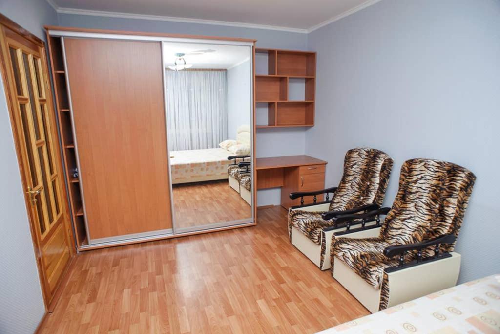 ул. Героев Днепра 5, рядом Днепр - Housity