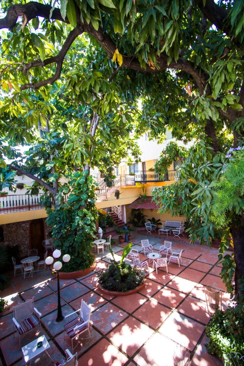 Ideal Villa Hotel - Housity