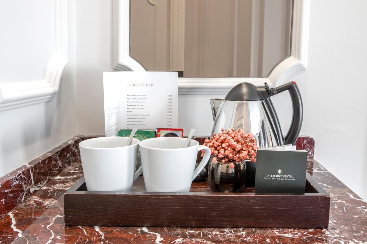 Comodidades para chá e café em InterContinental Porto - Palacio das Cardosas by IHG