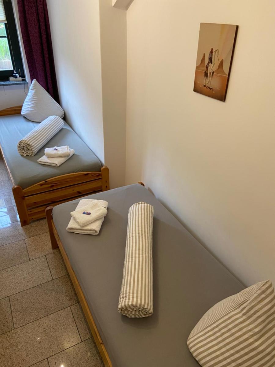 Ferienwohnungen Rehn - Housity