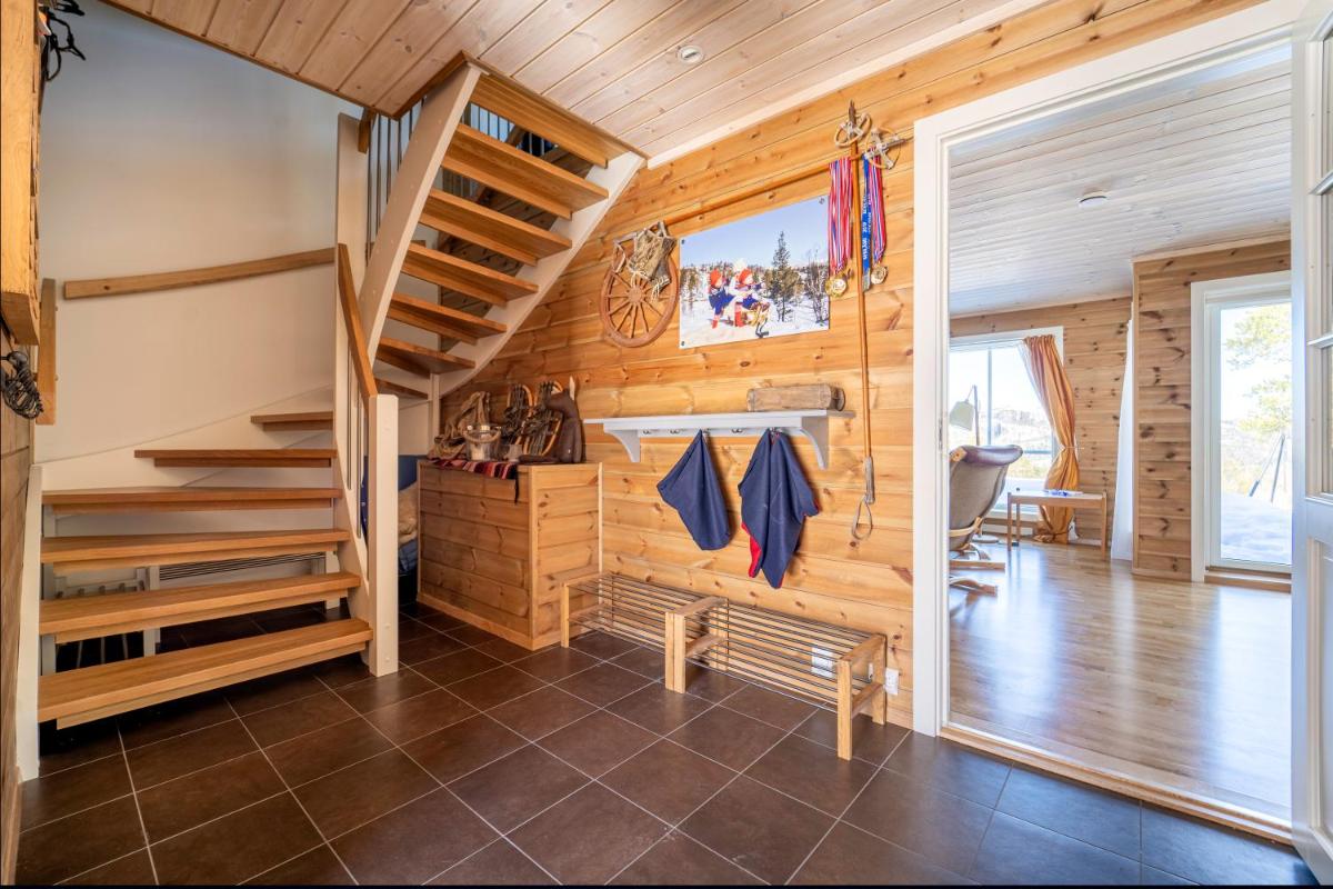 Three-Bedroom Holiday Cottage - Housity