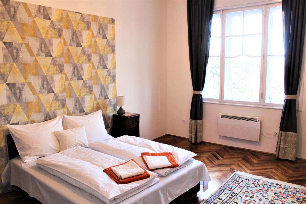 Csilla Home Apartman - Housity