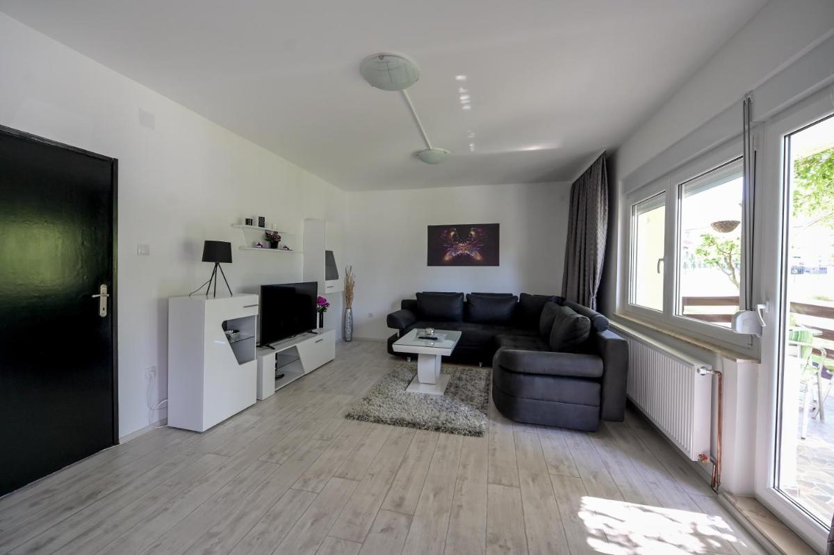 Apartman DORA - Housity
