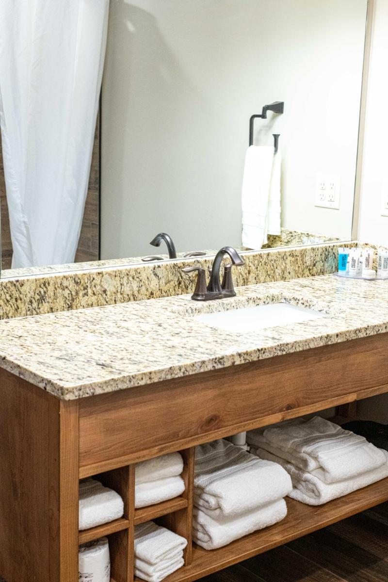 Sawtelle Mountain Resort - Housity
