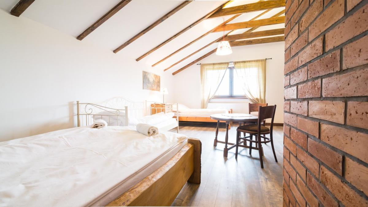 Pensjonat Kupperówka- Stadnina Koni Kolano - Housity