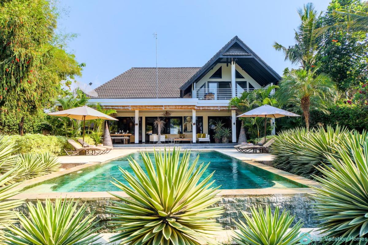 Villa Mahkai - Family and friends Estate! - Housity